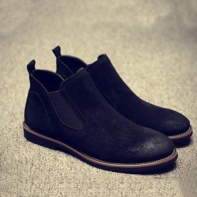 CHELSEA BOOTS